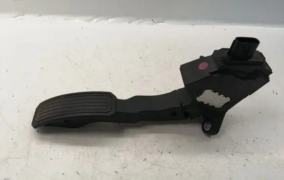 Toyota Avensis T270 Accelerator throttle pedal 7811002021