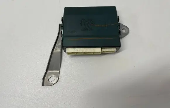 Lexus GS 250 350 300H 450H Door control unit/module 8922230240