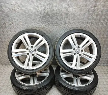 Volkswagen PASSAT CC R18 alloy rim 1K8601025R