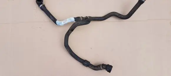 Aston Martin DB11 Engine coolant pipe/hose