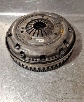 Nissan NV300 Clutch set kit 302052965R TH9301 2033