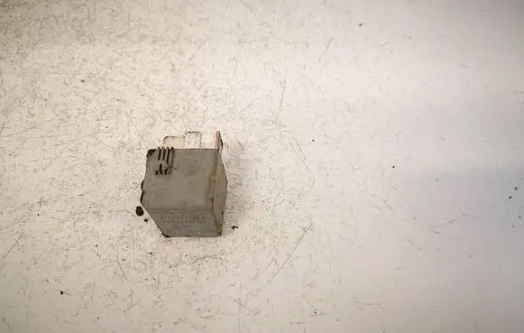 Mercedes-Benz E W211 Other relay A0025422619