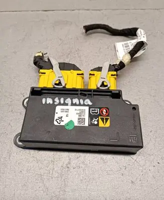 Opel Insignia A Airbag control unit/module 13593289 8110100000000X 812586170