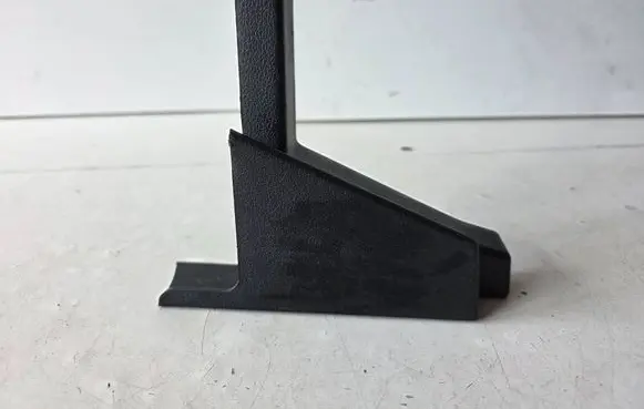Audi A3 S3 8V Parcel shelf load cover mount bracket 8V0863424A