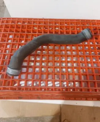 Mercedes-Benz E W212 Engine coolant pipe/hose A2125011782 123607 K67065A1P3