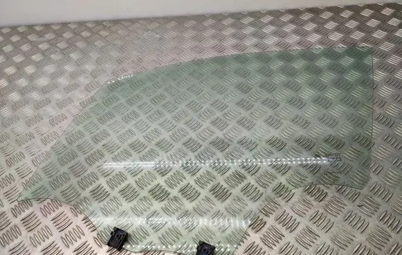 Citroen C3 Front door window glass four-door