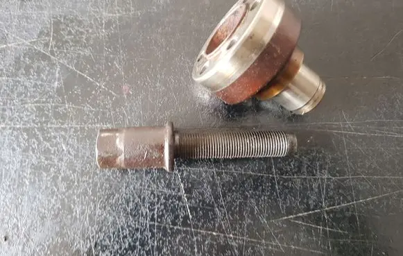 BMW 3 E90 E91 Crankshaft gear 7551309