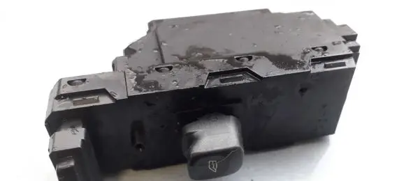 Volvo V70 Electric window control switch 30737519