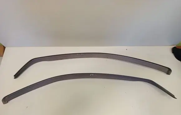 Volvo V70 Front door wind deflector 