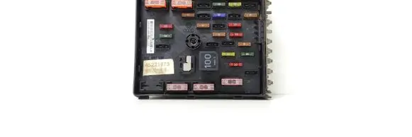Volkswagen PASSAT B6 Fuse module 3C0937125 45221873