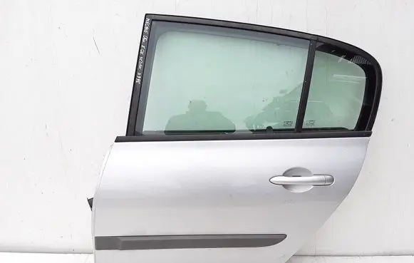 Rear door