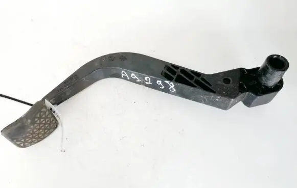 Opel Zafira A Clutch pedal 90581106