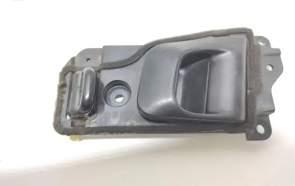 Mitsubishi Eclipse Front door interior handle
