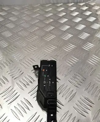 Lexus NX Gear shift selector indicator 76J744
