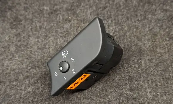 Audi A4 S4 B7 8E 8H Headlight level height control switch 8E1919094