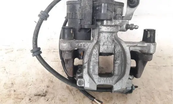 BMW 2 F44 Rear brake caliper 6883026 6860006 6860008