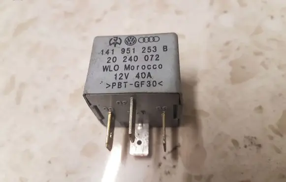 Audi A4 S4 B5 8D Other relay 141951253B 20240072