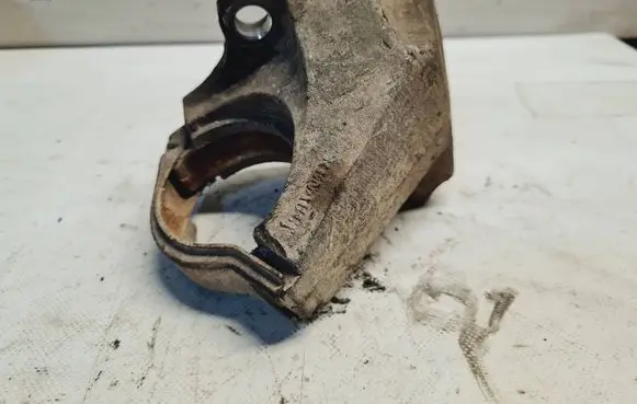 Opel Vivaro Driveshaft support bearing bracket 