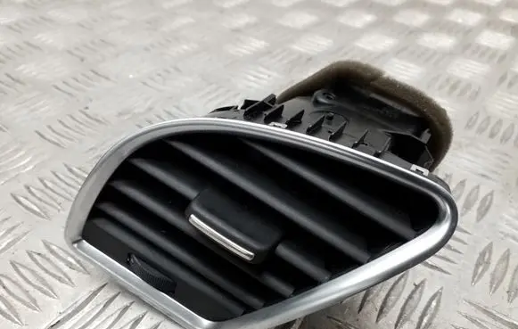Audi A5 Sportback 8TA Dashboard side air vent grill/cover trim 8T2820901B