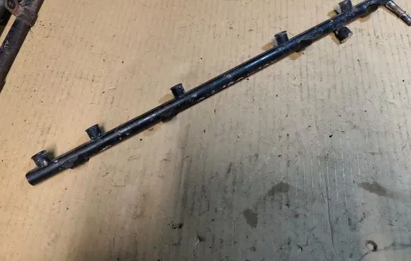 Fuel main line pipe