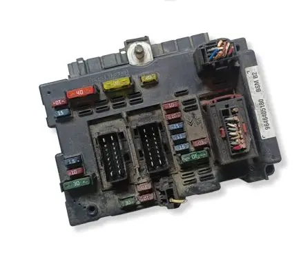 Peugeot 307 Fuse module 9646405180 BSMB2