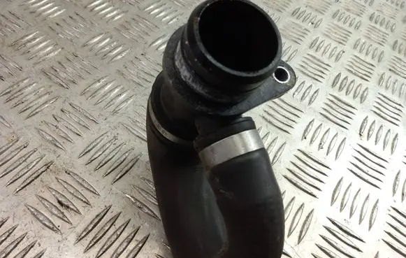BMW X3 F25 Engine coolant pipe/hose 7639998