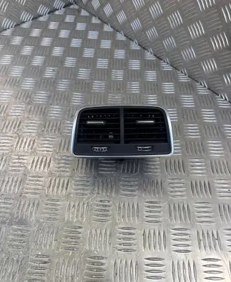 Audi A6 S6 C7 4G Rear air vent grill 4G0819203