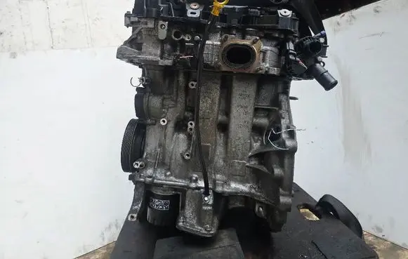 Peugeot 208 I Engine HM01 10B215 9814763180