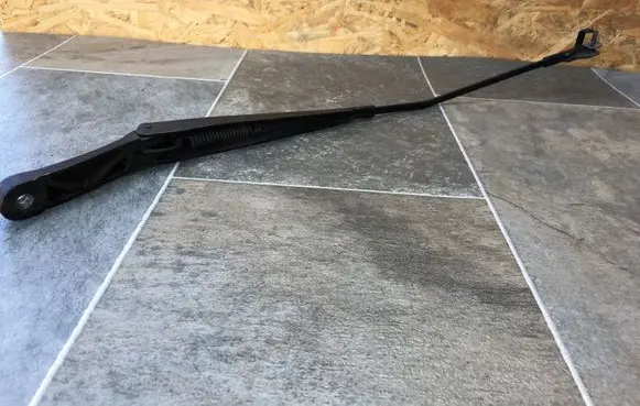 Volkswagen Golf V Front wiper blade arm 1K1955410