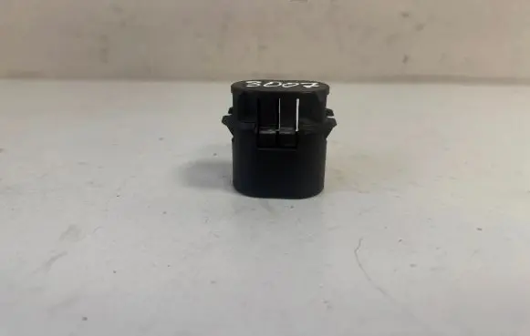 Mercedes-Benz R W251 Radiator mount bracket A2515040214 60140