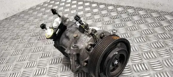 Volvo V70 Air conditioning (A/C) compressor (pump) P31469968