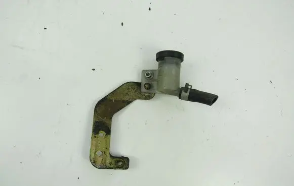 Nissan Almera Tino Brake fluid reservoir 