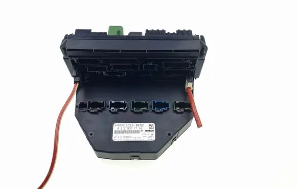 Mercedes-Benz E W211 Fuse module A2129007104