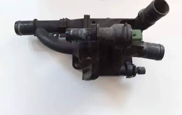 Ford Focus Thermostat 9670253780