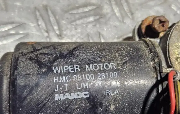 Hyundai Lantra I Wiper motor 9810028100