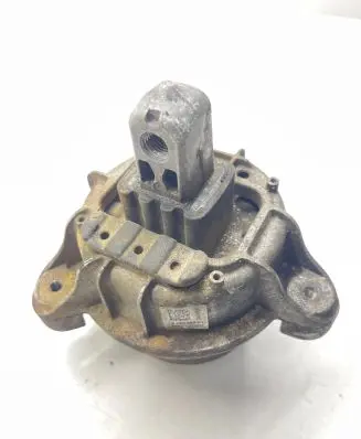 BMW 5 F10 F11 Engine mount bracket 6780263 290810