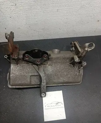 Mercedes-Benz A W169 Rocker cam cover A6400100667