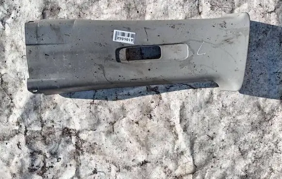 Nissan X-Trail T30 (B) pillar trim (top) H610533240