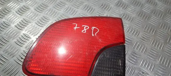 Peugeot 406 Tailgate rear/tail lights