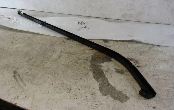 Mercedes-Benz Vito Viano W447 Sliding door upper top rail A4477660137