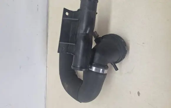 Land Rover Range Rover Sport L494 Intercooler hose/pipe 12Z04014