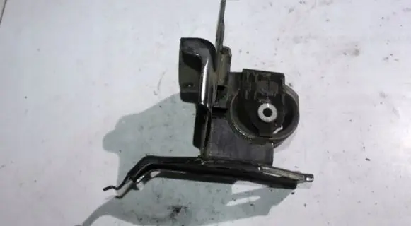 Toyota Yaris Engine mount bracket 0414d4d56fgs