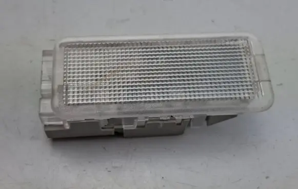 Peugeot 3008 II Boot/trunk interior light 9813171980