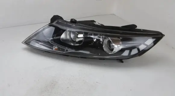 KIA Optima Headlight/headlamp 92102-2T451 921022T451