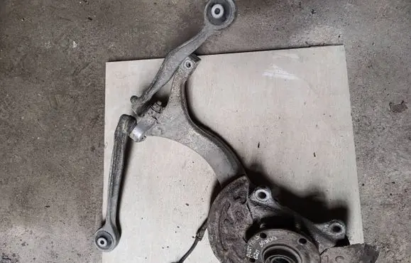 Front wheel hub