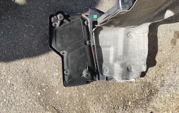 Porsche Panamera (970) Heat shield in engine bay 970505478 10877905