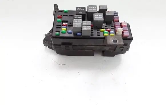 Hyundai Trajet Fuse module 912203A002 0129040950