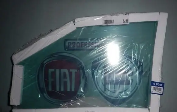 Lancia Ypsilon Front windscreen/windshield window 51816884