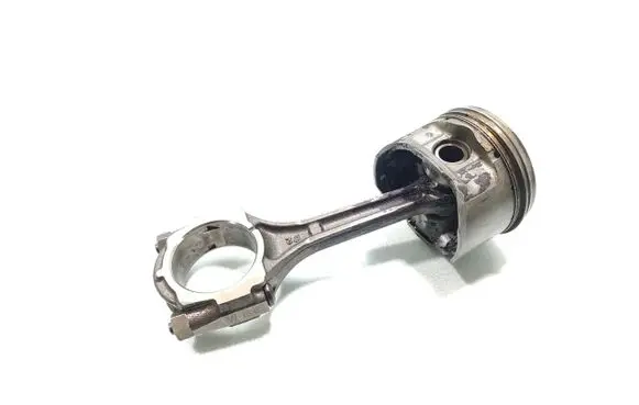 KIA Sportage Piston with connecting rod 