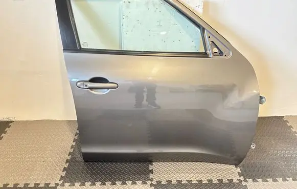 Nissan Juke I F15 Front door 